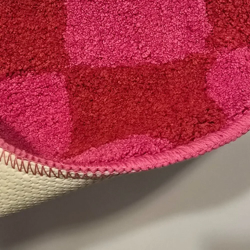 lips shaped, Machine Washable Non-Slip Bath Rug pink - NATURES STEP